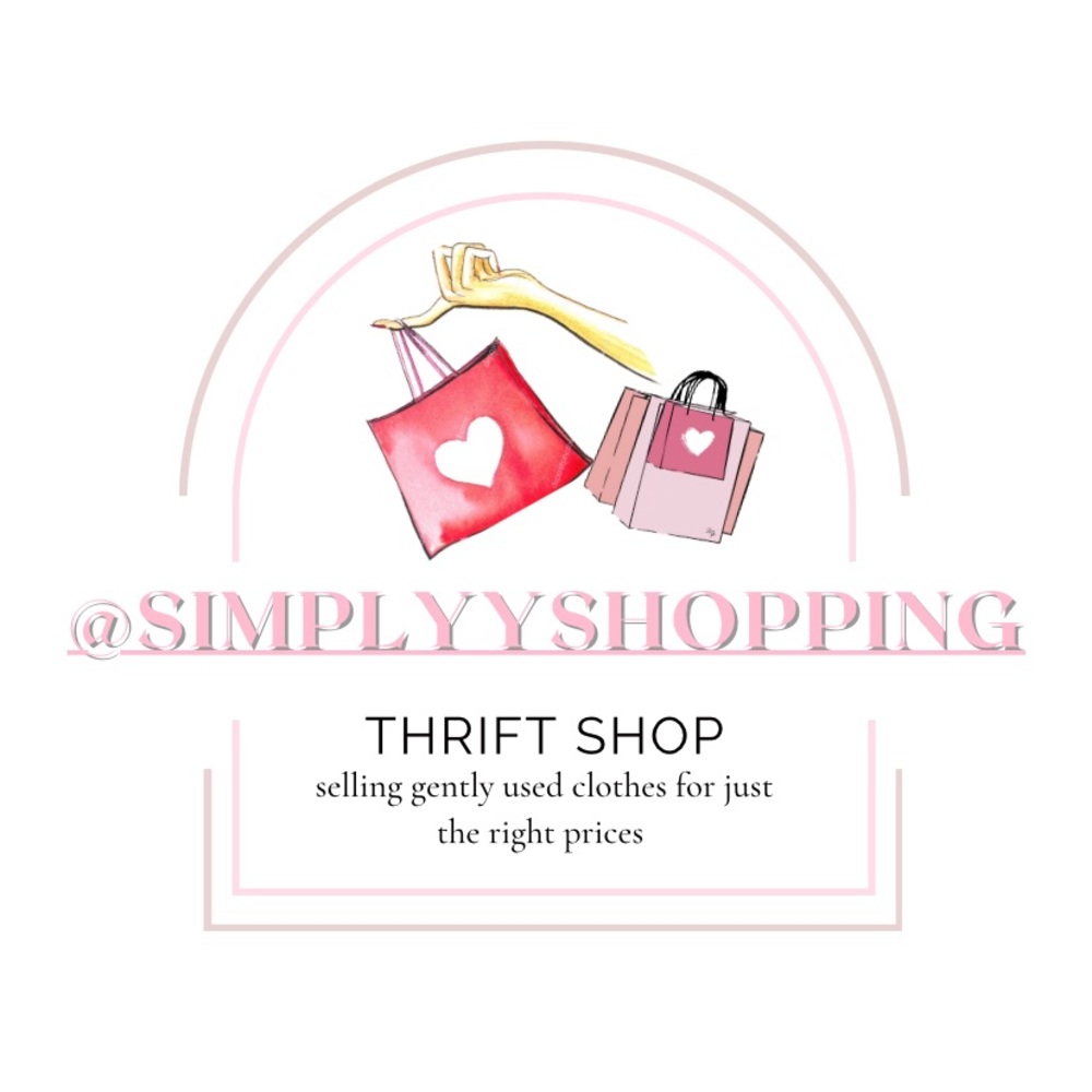 MEET YOUR POSHER @simplyyshopping👩🏻‍💻🤎🐚